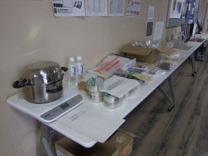 安全衛生管理室：災害備蓄品の展示
